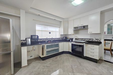 Casa de condomínio para alugar com 1000m², 5 quartos e 6 vagas Casa de condomínio para alugar com 1000m², 5 quartos e 6 vagasCozinha