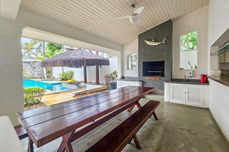 Casa de condomínio para alugar com 1000m², 5 quartos e 6 vagas Casa de condomínio para alugar com 1000m², 5 quartos e 6 vagasÁrea Externa