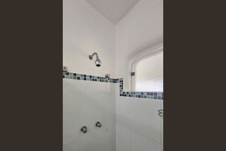 Casa de condomínio para alugar com 1000m², 5 quartos e 6 vagas Casa de condomínio para alugar com 1000m², 5 quartos e 6 vagasBanheiro da Suíte 2