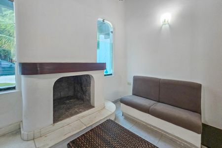 Casa de condomínio para alugar com 1000m², 5 quartos e 6 vagas Casa de condomínio para alugar com 1000m², 5 quartos e 6 vagasSala