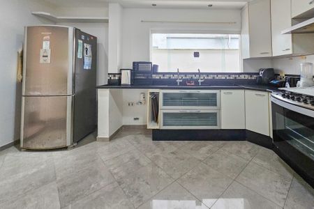 Casa de condomínio para alugar com 1000m², 5 quartos e 6 vagas Casa de condomínio para alugar com 1000m², 5 quartos e 6 vagasCozinha