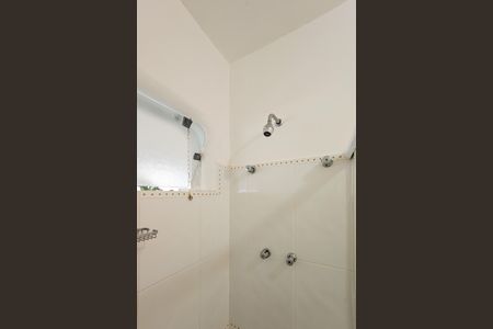 Casa de condomínio para alugar com 1000m², 5 quartos e 6 vagas Casa de condomínio para alugar com 1000m², 5 quartos e 6 vagasBanheiro da Suíte 4