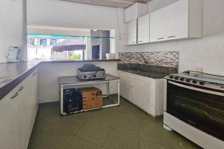 Casa de condomínio para alugar com 1000m², 5 quartos e 6 vagas Casa de condomínio para alugar com 1000m², 5 quartos e 6 vagasÁrea Externa