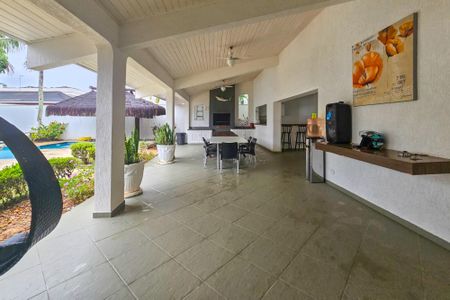 Casa de condomínio para alugar com 1000m², 5 quartos e 6 vagas Casa de condomínio para alugar com 1000m², 5 quartos e 6 vagasÁrea Externa