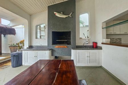 Casa de condomínio para alugar com 1000m², 5 quartos e 6 vagas Casa de condomínio para alugar com 1000m², 5 quartos e 6 vagasÁrea Externa