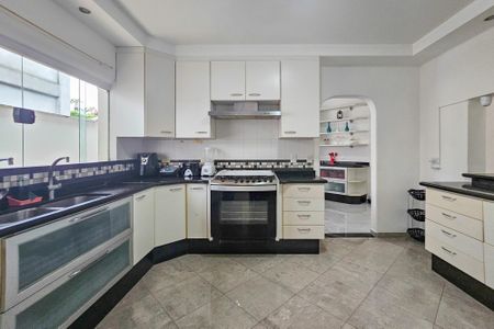 Casa de condomínio para alugar com 1000m², 5 quartos e 6 vagas Casa de condomínio para alugar com 1000m², 5 quartos e 6 vagasCozinha