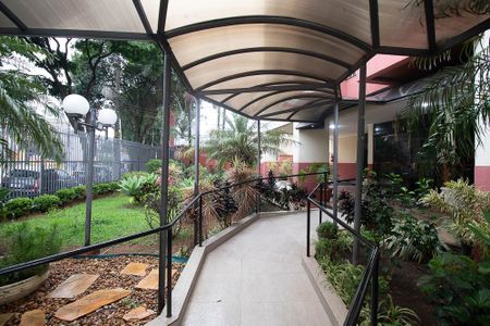 Apartamento para alugar com 70m², 2 quartos e 2 vagas Apartamento para alugar com 70m², 2 quartos e 2 vagasEntrada