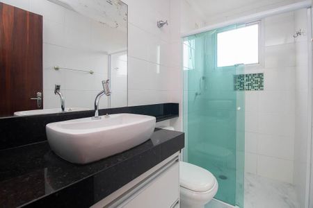 Apartamento para alugar com 70m², 2 quartos e 2 vagas Apartamento para alugar com 70m², 2 quartos e 2 vagasBanheiro 1