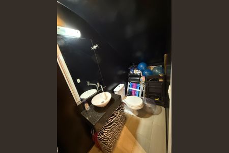 Casa de condomínio para alugar com 115m², 2 quartos e 1 vaga Casa de condomínio para alugar com 115m², 2 quartos e 1 vagaBanheiro da Suíte 2