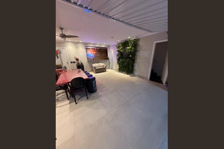 Casa de condomínio para alugar com 115m², 2 quartos e 1 vaga Casa de condomínio para alugar com 115m², 2 quartos e 1 vagaSala