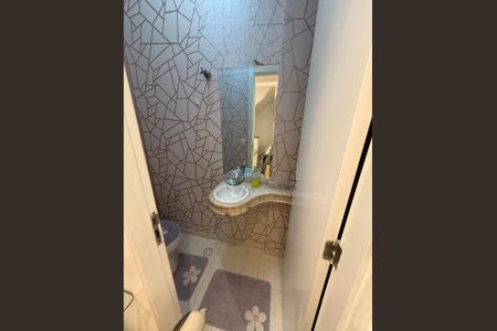 Casa de condomínio para alugar com 115m², 2 quartos e 1 vaga Casa de condomínio para alugar com 115m², 2 quartos e 1 vagaBanheiro da Suíte 1