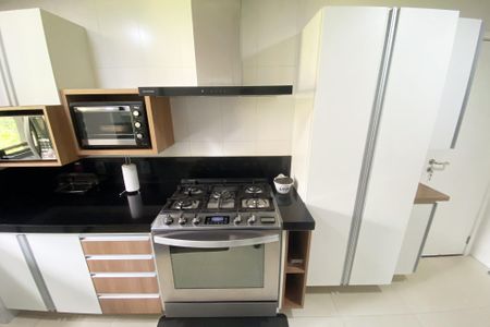 Apartamento à venda com 230m², 3 quartos e 2 vagas Apartamento à venda com 230m², 3 quartos e 2 vagascozinha