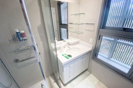 Apartamento à venda com 230m², 3 quartos e 2 vagas Apartamento à venda com 230m², 3 quartos e 2 vagasbanheiro suite 2