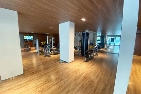 Apartamento à venda com 230m², 3 quartos e 2 vagas Apartamento à venda com 230m², 3 quartos e 2 vagasAcademia