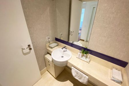 Apartamento à venda com 230m², 3 quartos e 2 vagas Apartamento à venda com 230m², 3 quartos e 2 vagaslavabo