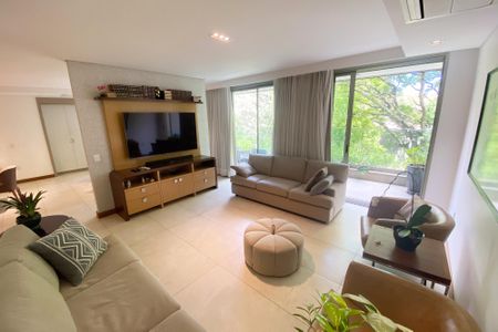 Apartamento à venda com 230m², 3 quartos e 2 vagas Apartamento à venda com 230m², 3 quartos e 2 vagassala de estar 2