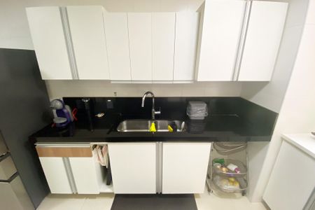 Apartamento à venda com 230m², 3 quartos e 2 vagas Apartamento à venda com 230m², 3 quartos e 2 vagascozinha