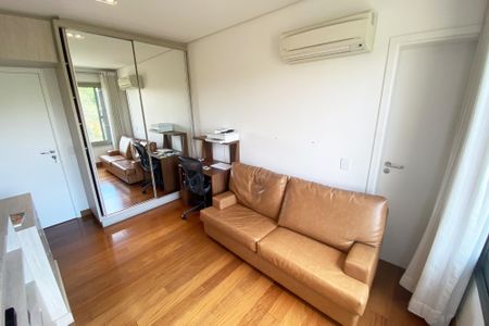 Apartamento à venda com 230m², 3 quartos e 2 vagas Apartamento à venda com 230m², 3 quartos e 2 vagassuite 2