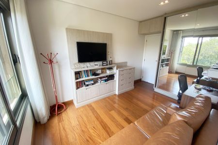 Apartamento à venda com 230m², 3 quartos e 2 vagas Apartamento à venda com 230m², 3 quartos e 2 vagassuite 2
