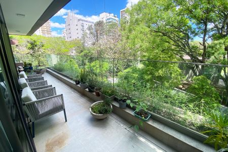 Apartamento à venda com 230m², 3 quartos e 2 vagas Apartamento à venda com 230m², 3 quartos e 2 vagasvaranda sala de estar e jantar