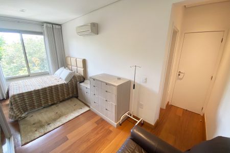 Apartamento à venda com 230m², 3 quartos e 2 vagas Apartamento à venda com 230m², 3 quartos e 2 vagassuite 1