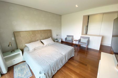 Apartamento à venda com 230m², 3 quartos e 2 vagas Apartamento à venda com 230m², 3 quartos e 2 vagassuite 3