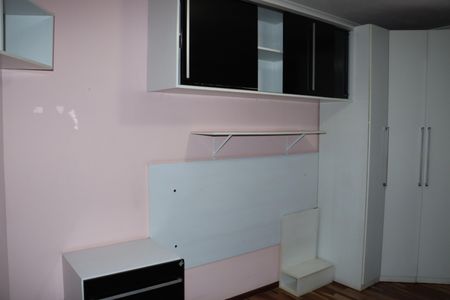 Casa de condomínio para alugar com 330m², 5 quartos e 6 vagasSuíte 2