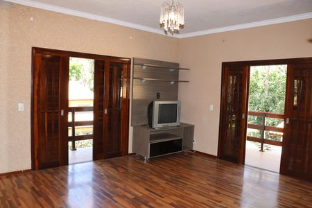 Casa de condomínio para alugar com 330m², 5 quartos e 6 vagasQuarto 2