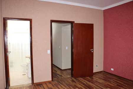 Casa de condomínio para alugar com 330m², 5 quartos e 6 vagasSuíte