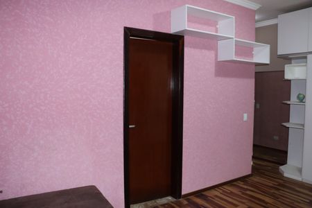 Casa de condomínio para alugar com 330m², 5 quartos e 6 vagasQuarto