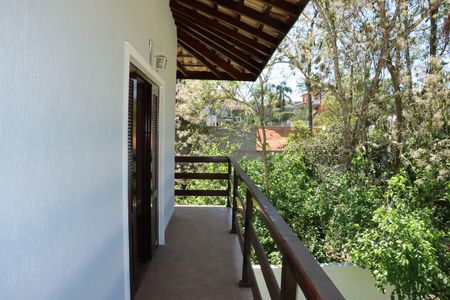 Casa de condomínio para alugar com 330m², 5 quartos e 6 vagasVaranda do Quarto 2