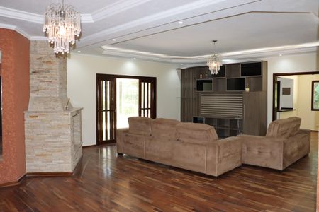 Casa de condomínio para alugar com 330m², 5 quartos e 6 vagasSala