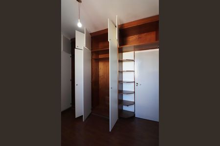 Apartamento à venda com 140m², 3 quartos e 2 vagasQuarto 3