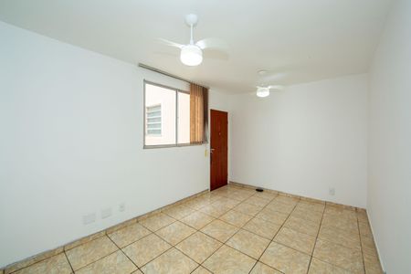 SALA de apartamento para alugar com 2 quartos, 61m² em Dom Cabral, Belo Horizonte
