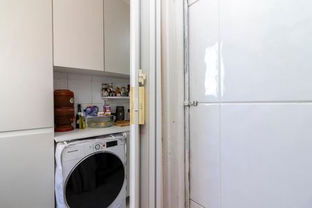 Apartamento à venda com 60m², 2 quartos e 1 vagaBanheiro de Serviço