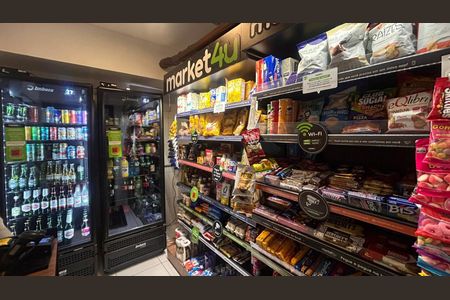 Apartamento à venda com 33m², 1 quarto e sem vaga Apartamento à venda com 33m², 1 quarto e sem vagaMini mercado