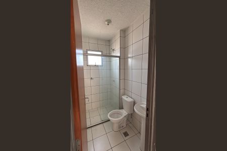 Banheiro  de apartamento para alugar com 2 quartos, 47m² em Vila Abaete, Campinas