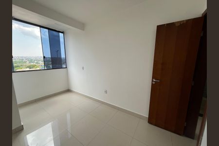 Quarto 1 de apartamento para alugar com 2 quartos, 55m² em Qe 40, Brasília