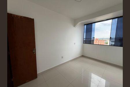 Apartamento para alugar com 2 quartos, 55m² em Qe 40, Brasília