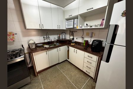Apartamento à venda com 91m², 3 quartos e 2 vagasCozinha