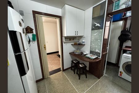 Apartamento à venda com 91m², 3 quartos e 2 vagasCozinha