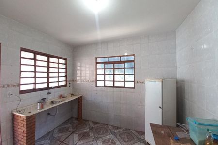 Casa à venda com 200m², 4 quartos e 4 vagasCozinha 