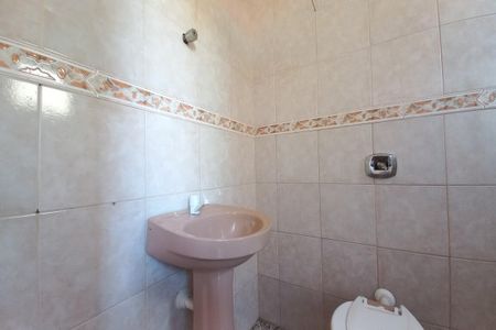 Casa à venda com 200m², 4 quartos e 4 vagasBanheiro da Suíte