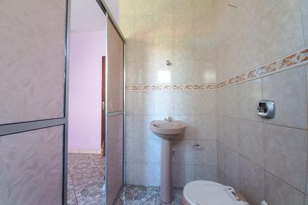 Casa à venda com 200m², 4 quartos e 4 vagasBanheiro da Suíte