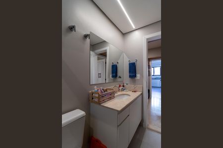 Apartamento à venda com 200m², 4 quartos e 3 vagas Apartamento à venda com 200m², 4 quartos e 3 vagasBanheiro