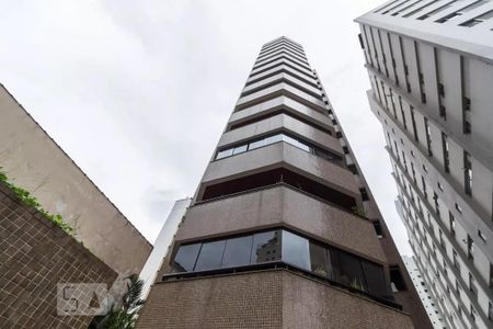 Apartamento à venda com 200m², 4 quartos e 3 vagas Apartamento à venda com 200m², 4 quartos e 3 vagasFachada