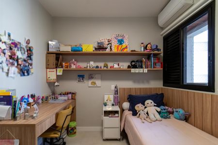 Apartamento à venda com 200m², 4 quartos e 3 vagas Apartamento à venda com 200m², 4 quartos e 3 vagasSuíte 1