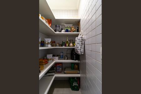 Apartamento à venda com 200m², 4 quartos e 3 vagas Apartamento à venda com 200m², 4 quartos e 3 vagasCozinha - Despensa