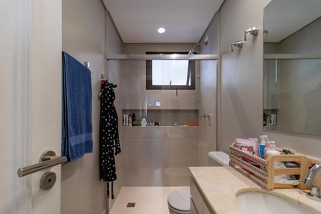 Apartamento à venda com 200m², 4 quartos e 3 vagas Apartamento à venda com 200m², 4 quartos e 3 vagasBanheiro