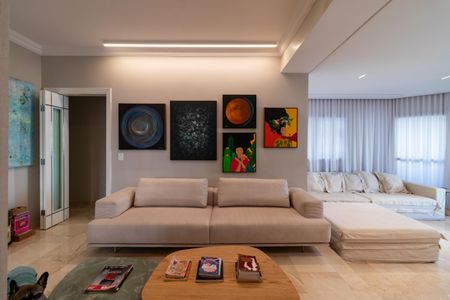 Apartamento à venda com 200m², 4 quartos e 3 vagas Apartamento à venda com 200m², 4 quartos e 3 vagasSala